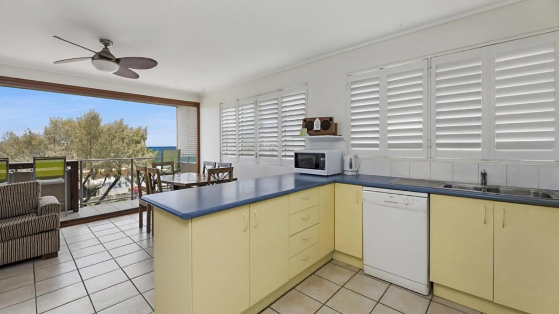 #4 Shorebreak, Kings Beach Caloundra Apartment